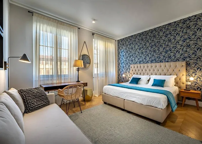 Hs4U Ricasoli Luxury apartment near Duomo N.2